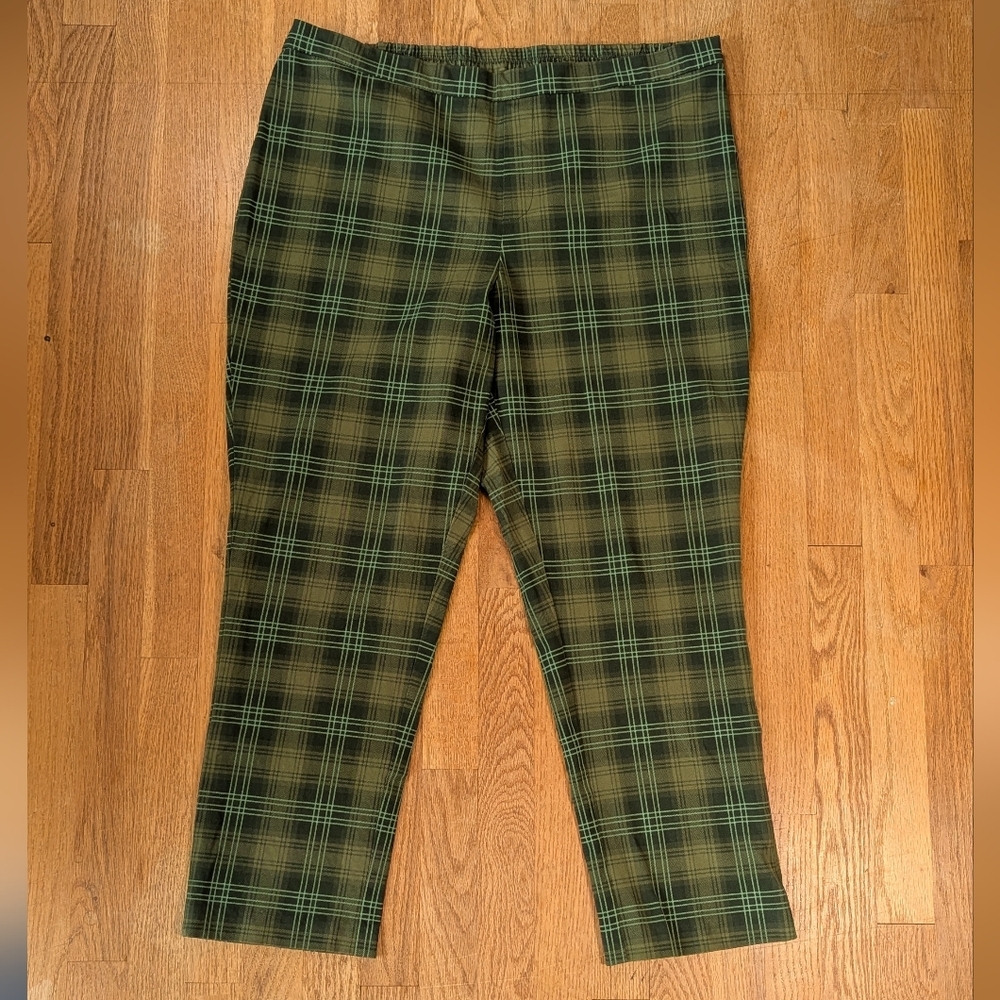 🍀Green Plaid Power! Isaac Mizrahi LIVE Pants - Size 18W (Sass Included)🍀